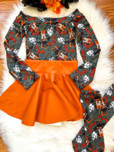 Load image into Gallery viewer, Green and Orange Halloween Mouse - Choose Your Style