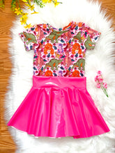 Load image into Gallery viewer, Land BT Floral - Choose Your Style