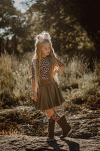 Load image into Gallery viewer, Giraffe- Choose Your Style