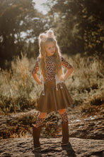 Load image into Gallery viewer, Giraffe- Choose Your Style
